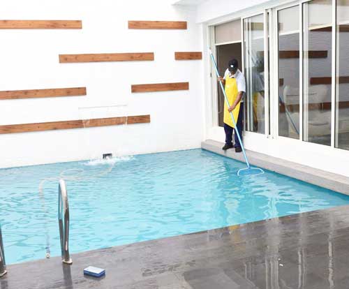 Swimming Pool Cleaning
