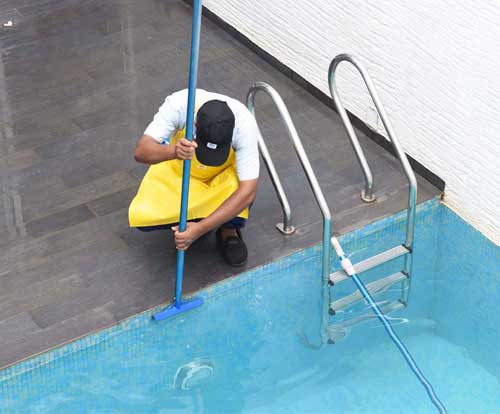 Swimming Pool Cleaning